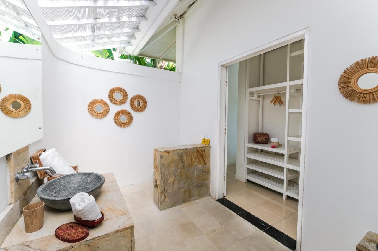 Villa Hally Bali Ungasan  Exterior photo