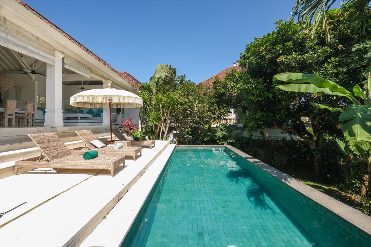 Villa Hally Bali Ungasan  Exterior photo