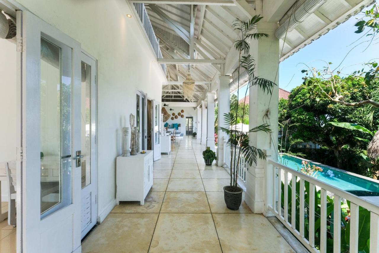Villa Hally Bali Ungasan  Exterior photo